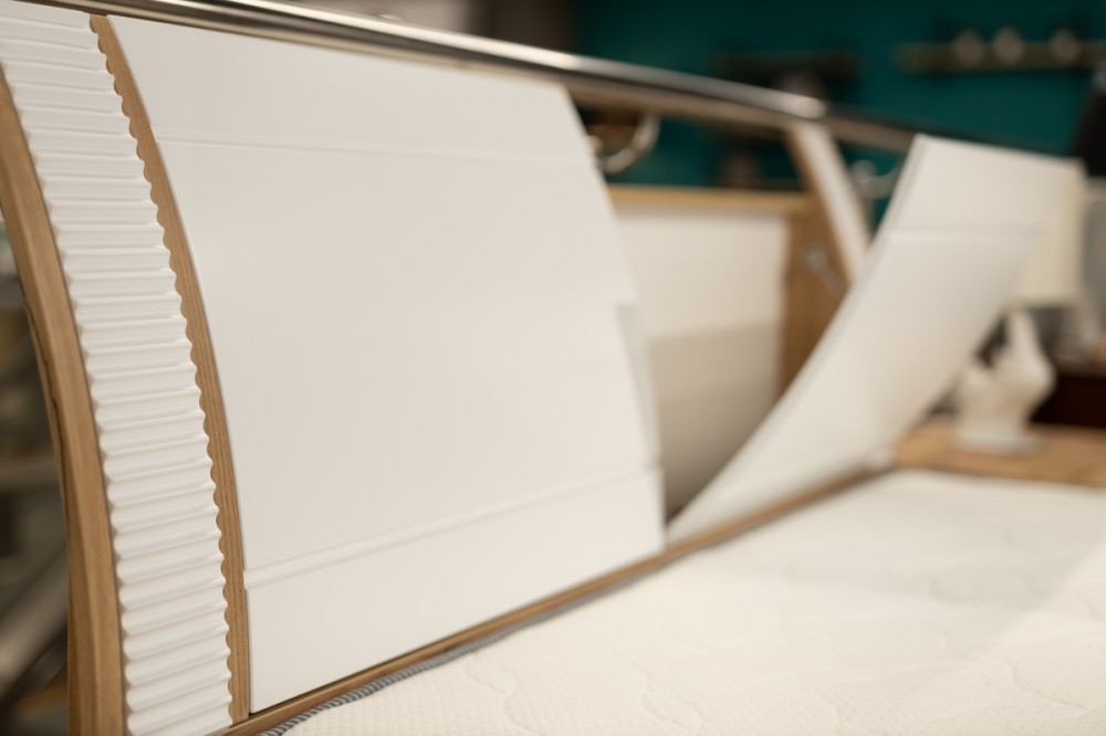 Товар Бари Кровать двуспальная с кроватным основанием 1600 (Дуб Золотой/Белый) LD191030
